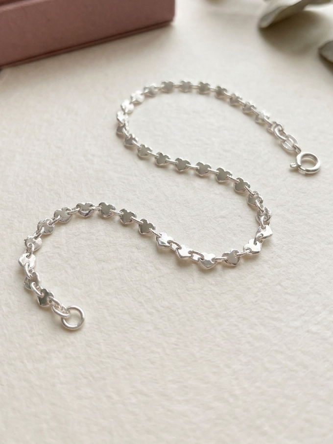 Pulsera corazoncitos